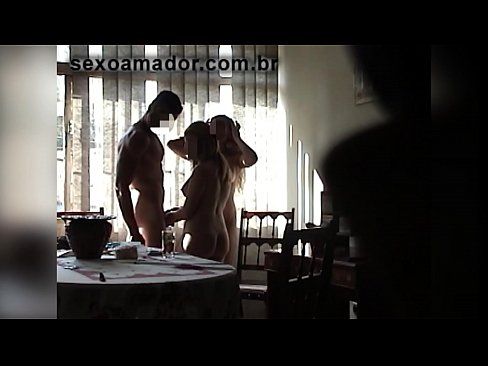 ❤️ Amigos sexuais convidam um homem gigante e um ménage à trois com ele ☑ Porno real vídeo em nós pt.cbddeluxe.top
