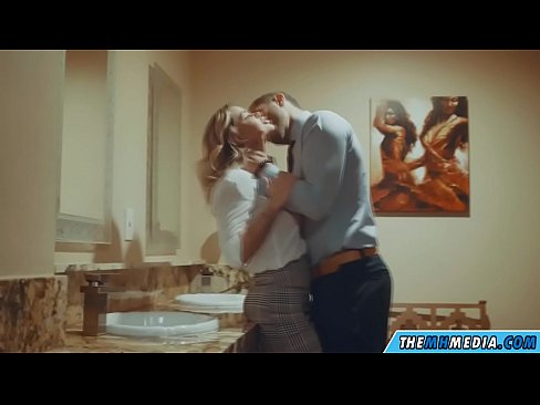 ❤️ Quando uma loira peituda o seduz numa casa de banho pública ☑ Porno real vídeo em nós pt.cbddeluxe.top